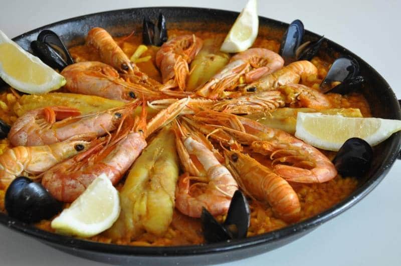 preparado de paella sin verduras Mariscos Apolo