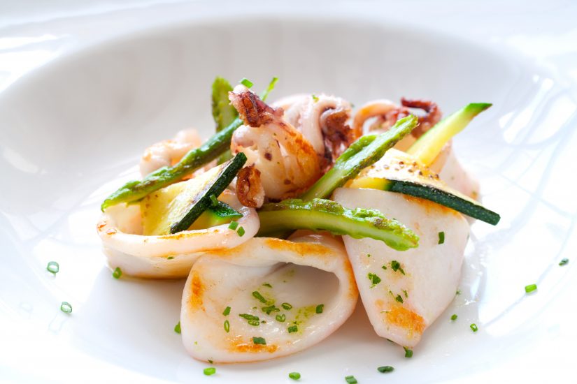 Calamar a la plancha con verduras