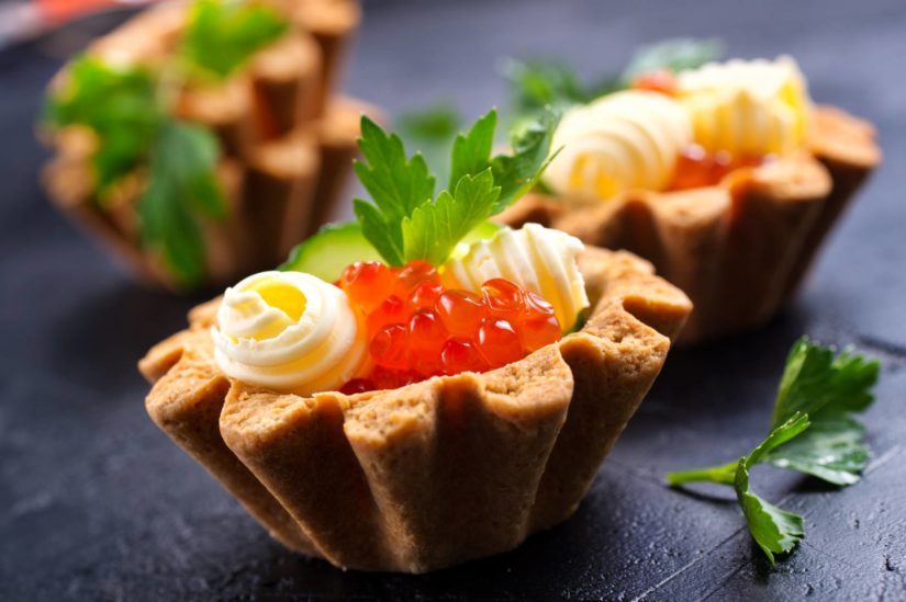 Receta Navideña: Tartaletas de salmón, caviar y mantequilla