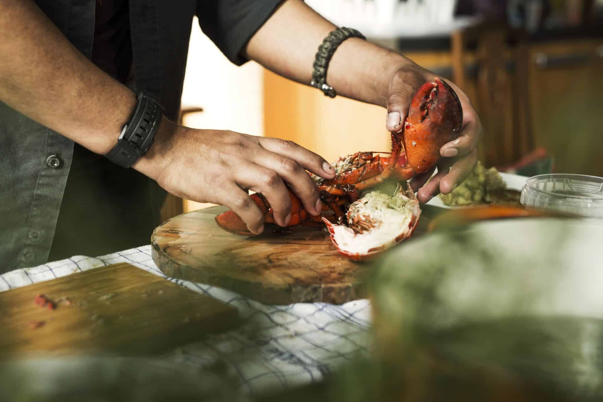 Cómo comer una langosta