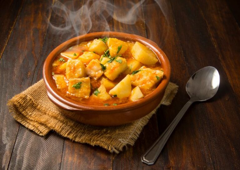 patatas guisadas con pescado congelado